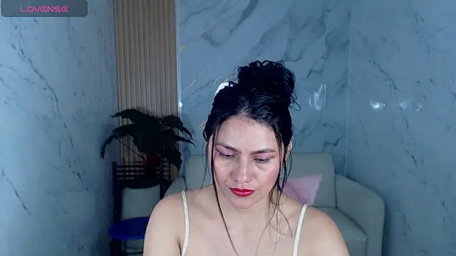 rox luxury tf online show from 03-06-26, 01:06