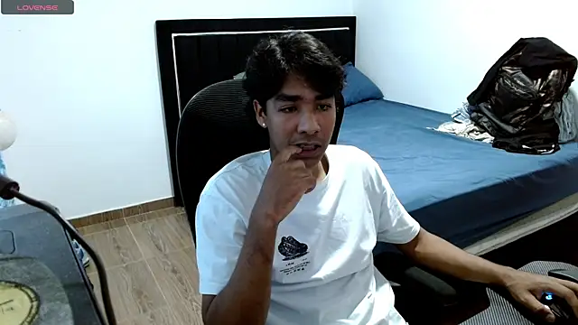 Pedestal diamant online show from 02-18-26, 08:05