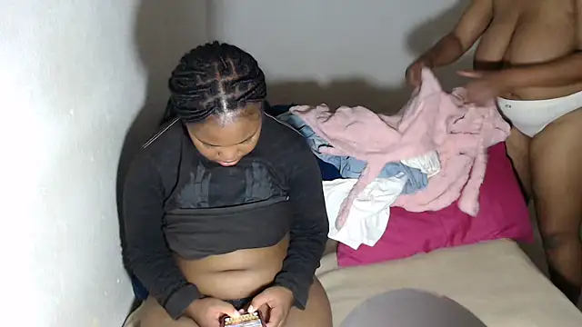 AlyssaBrown online show from 04-13-26, 08:46