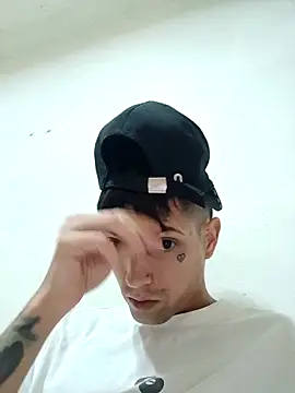 Snapshot of CubanoxxxSex chatting on 03-01-26, 12:43 CubanoxxxSex online show from 03-01-26, 12:43