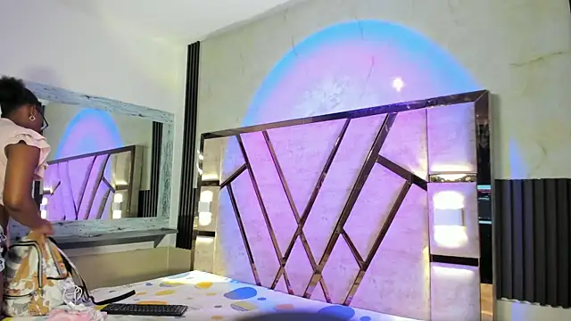 salem rosee online show from 04-01-26, 01:41