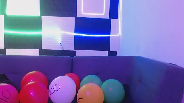 astrid blaze 27 online show from 02-16-26, 05:55