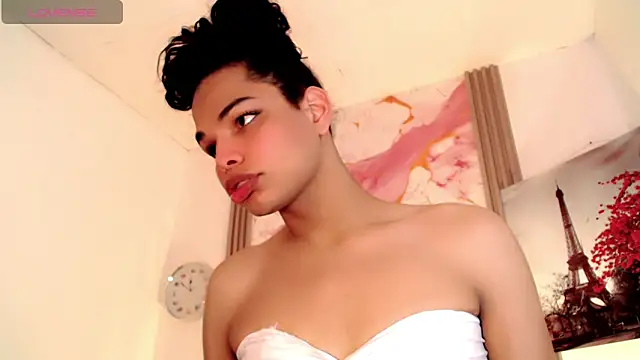 Snapshot of Zonce_shimer chatting on 05-13-26, 07:32 Zonce shimer online show from 05-13-26, 07:32