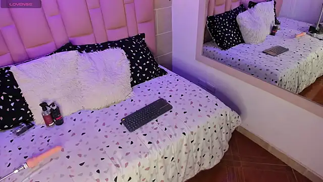 Naomi-Thompson online show from 02-23-26, 05:02