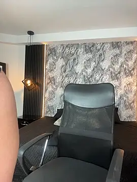 Dahlia-Rose online show from 02-12-26, 07:35