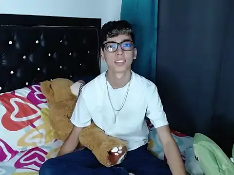 Snapshot of gabriel_x18 chatting on 02-08-26, 10:07 gabriel x18 online show from 02-08-26, 10:07