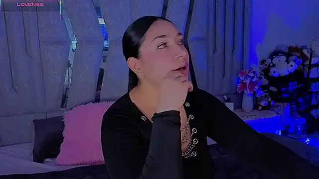 Snapshot of Grecia_Valmont chatting on 02-27-26, 07:14 Grecia Valmont online show from 02-27-26, 07:14