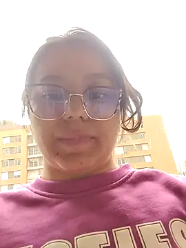 Snapshot of Jenni002_- chatting on 02-17-26, 03:42 Jenni002 - online show from 02-17-26, 03:42