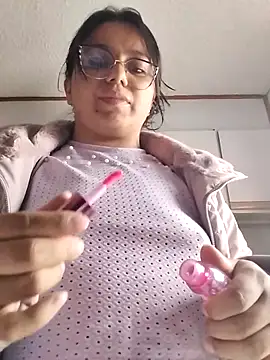 Snapshot of Jenni002_- chatting on 02-24-26, 05:25 Jenni002 - online show from 02-24-26, 05:25