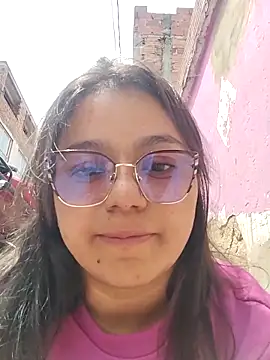 Snapshot of Jenni002_- chatting on 02-06-26, 05:53 Jenni002 - online show from 02-06-26, 05:53