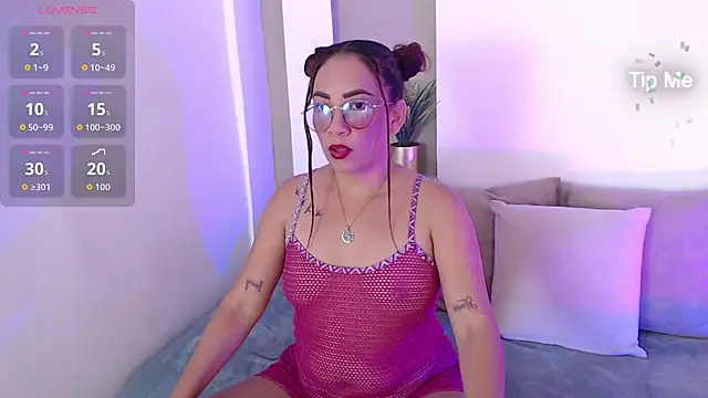 Ladysweety01  online show from 02-25-26, 08:52