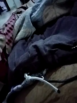 Snapshot of UnsureSlide chatting on 03-26-26, 02:32 UnsureSlide online show from 03-26-26, 02:32