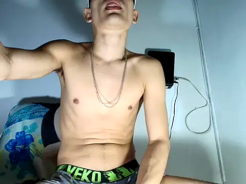 Jesshot bigcock20cm online show from 03-19-26, 09:42