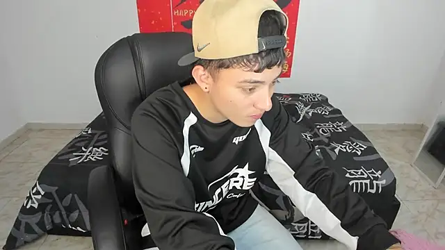 Wesleey-Boy online show from 04-11-26, 07:39