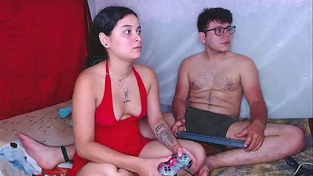 Snapshot of jazminandjustin chatting on 02-17-26, 09:12 jazminandjustin online show from 02-17-26, 09:12