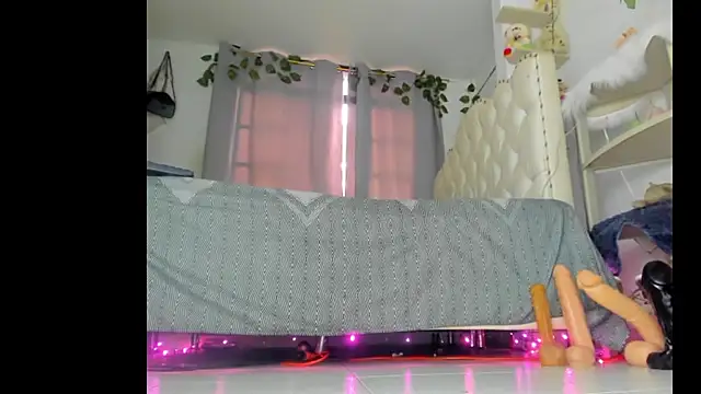 Snapshot of sweet_supreme chatting on 02-16-26, 08:40 sweet supreme online show from 02-16-26, 08:40