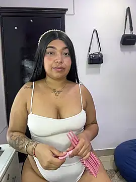 Snapshot of big_booty_girl chatting on 02-13-26, 11:49 big booty girl online show from 02-13-26, 11:49