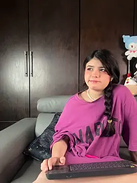 EmilyAndAndrew online show from 04-11-26, 05:04