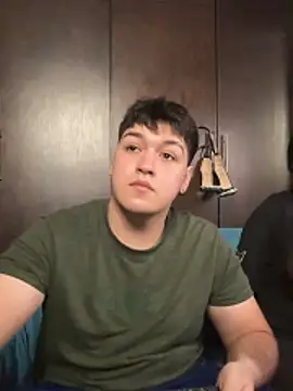 EmilyAndAndrew online show from 03-07-26, 03:46