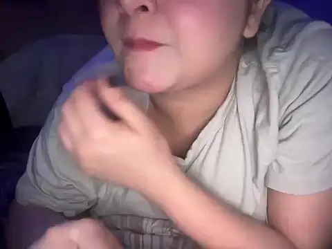 Snapshot of Hersheykaur chatting on 02-14-26, 09:37 Hersheykaur online show from 02-14-26, 09:37