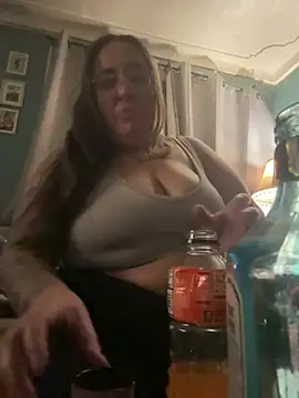 Snapshot of kayleighgirl chatting on 05-09-26, 06:06 kayleighgirl online show from 05-09-26, 06:06