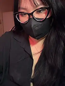 HaleyKin online show from 03-28-26, 05:47