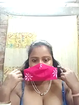 Snapshot of Puja_9999 chatting on 07-22-26, 04:42 Puja 9999 online show from 07-22-26, 04:42