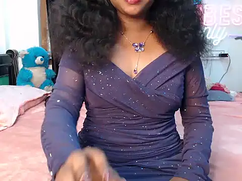 Snapshot of VixenNandhu chatting on 06-22-26, 08:33 VixenNandhu online show from 06-22-26, 08:33