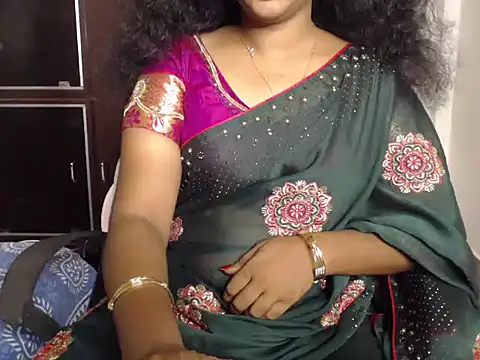 Snapshot of VixenNandhu chatting on 04-22-26, 06:58 VixenNandhu online show from 04-22-26, 06:58