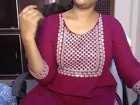 VixenNandhu online show from 04-18-26, 06:21