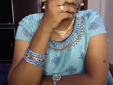 Snapshot of VixenNandhu chatting on 04-29-26, 07:20 VixenNandhu online show from 04-29-26, 07:20
