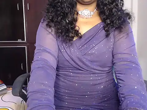 Snapshot of VixenNandhu chatting on 03-03-26, 04:47 VixenNandhu online show from 03-03-26, 04:47