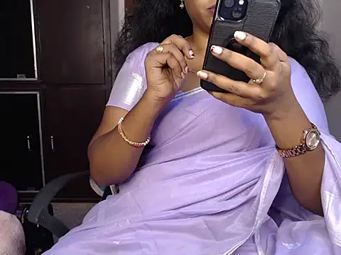Snapshot of VixenNandhu chatting on 07-11-26, 05:35 VixenNandhu online show from 07-11-26, 05:35