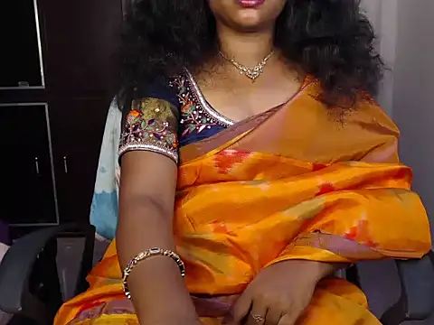 Snapshot of VixenNandhu chatting on 07-10-26, 10:54 VixenNandhu online show from 07-10-26, 10:54