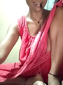 Snapshot of Sweet-runi chatting on 06-06-26, 03:50 Sweet-runi online show from 06-06-26, 03:50