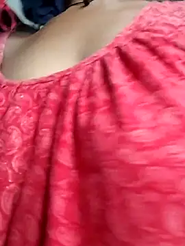 Snapshot of Sweet-runi chatting on 06-18-26, 10:42 Sweet-runi online show from 06-18-26, 10:42