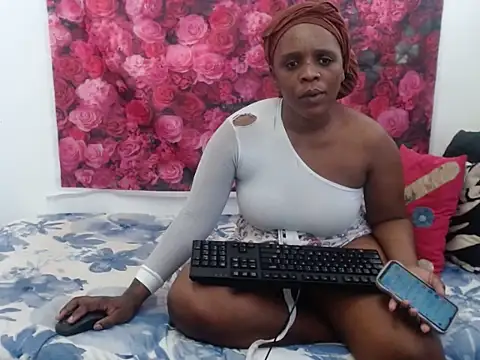 Queenteex6992 online show from 02-09-26, 08:12