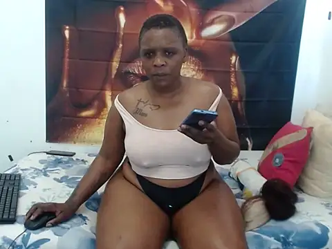 Queenteex6992 online show from 06-28-26, 09:04