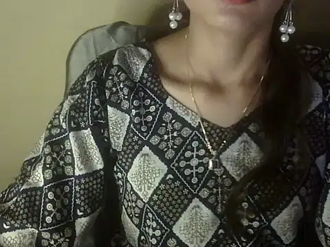 Snapshot of Mehaak_ chatting on 05-14-26, 04:37 Mehaak online show from 05-14-26, 04:37