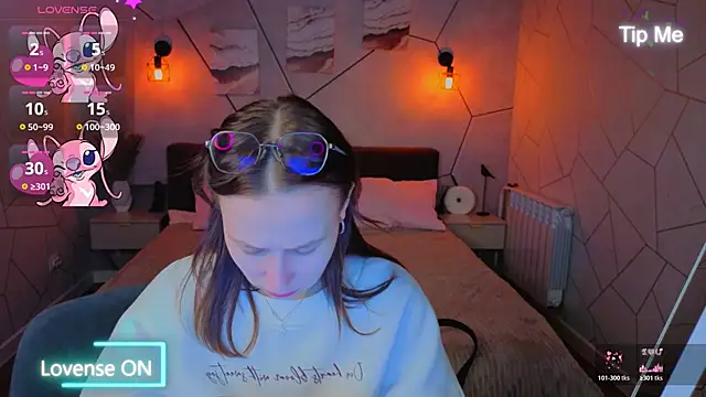  Kiki angel  online show from 04-12-26, 01:20