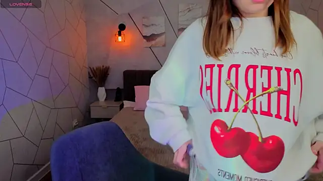  Kiki angel  online show from 04-11-26, 01:13