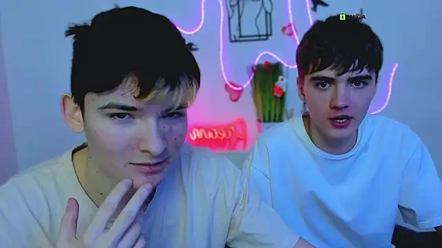 Snapshot of emil_lucky chatting on 02-21-26, 07:27 emil lucky online show from 02-21-26, 07:27