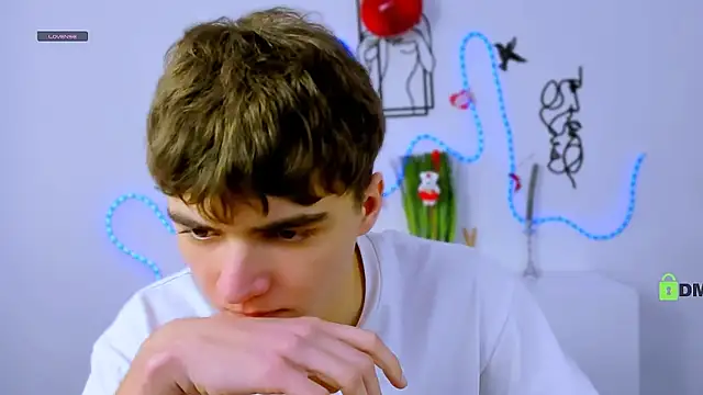 Snapshot of emil_lucky chatting on 02-18-26, 12:34 emil lucky online show from 02-18-26, 12:34