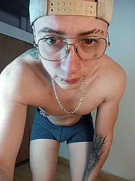 Emmanuel Lust online show from 02-19-26, 12:02