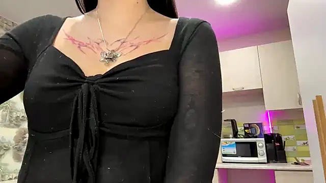 Snapshot of annicefeel chatting on 02-11-26, 02:06 annicefeel online show from 02-11-26, 02:06