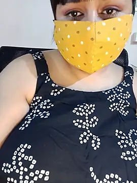 Lovely-Lina7 online show from 05-27-26, 06:26