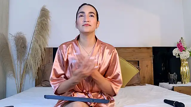 Snapshot of MaraGrief_ chatting on 02-23-26, 11:33 MaraGrief online show from 02-23-26, 11:33