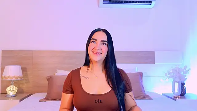 Snapshot of MaraGrief_ chatting on 06-30-26, 10:59 MaraGrief online show from 06-30-26, 10:59