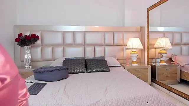 Snapshot of MaraGrief_ chatting on 02-14-26, 11:54 MaraGrief online show from 02-14-26, 11:54