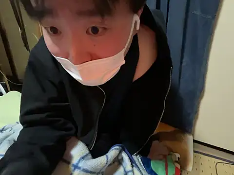 shizuku-kun211 online show from 03-10-26, 06:01